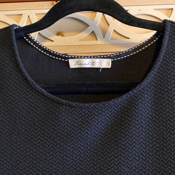 Black knit tunic top with attached skirt perfect for layering over leggings - Picture 3 of 6